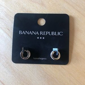 Banana Republic earring